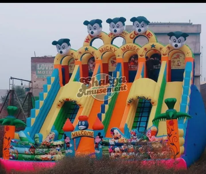 26x26 Ft 6-Lane Mickey Mouse Bouncy Castle (SB262624002A)